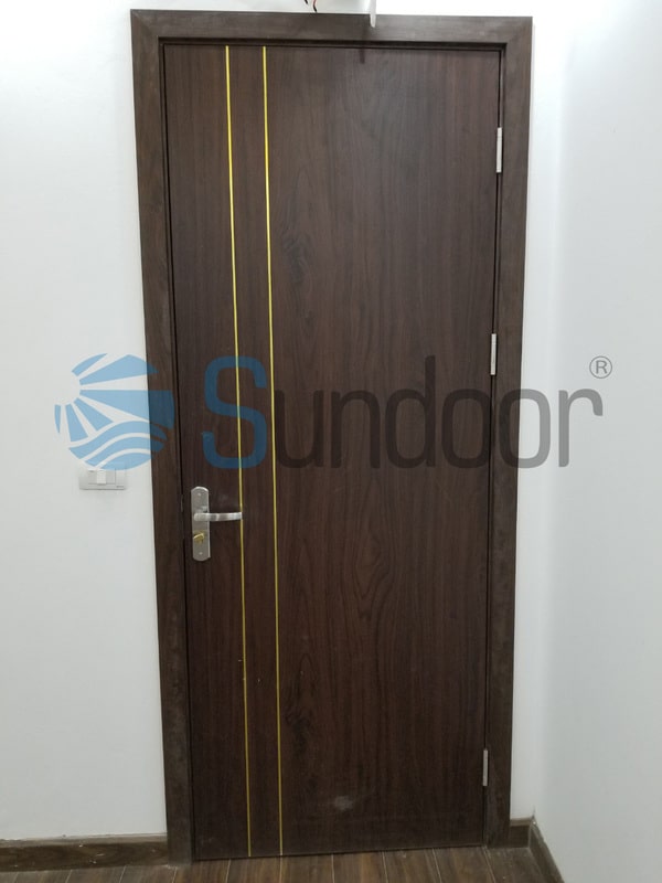 Cửa gỗ Composite Sundoor-2