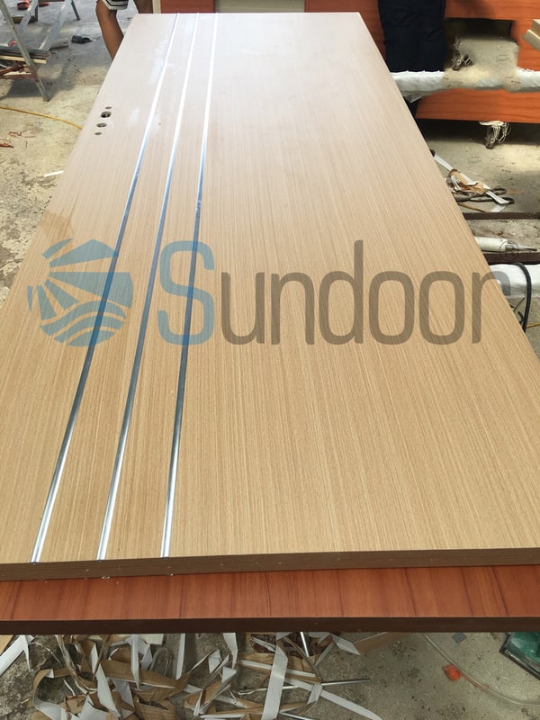Cửa gỗ composite Sundoor-3