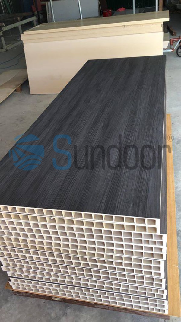 Cửa gỗ Composite Sundoor-21