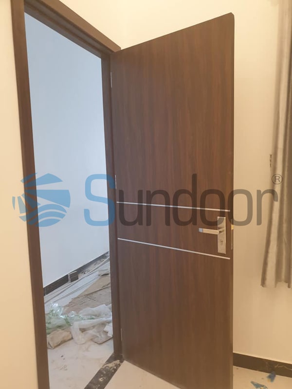 Cửa gỗ Composite Sundoor-9